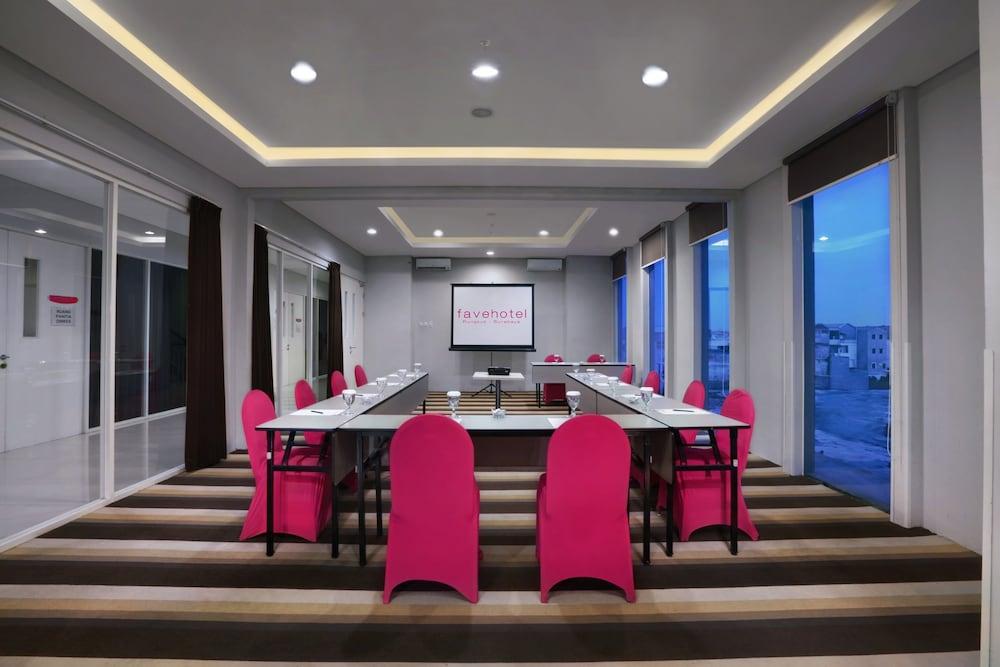 เฟฟโฮเต็ล รุงกุต สุราบายา Hotel ภายนอก รูปภาพ