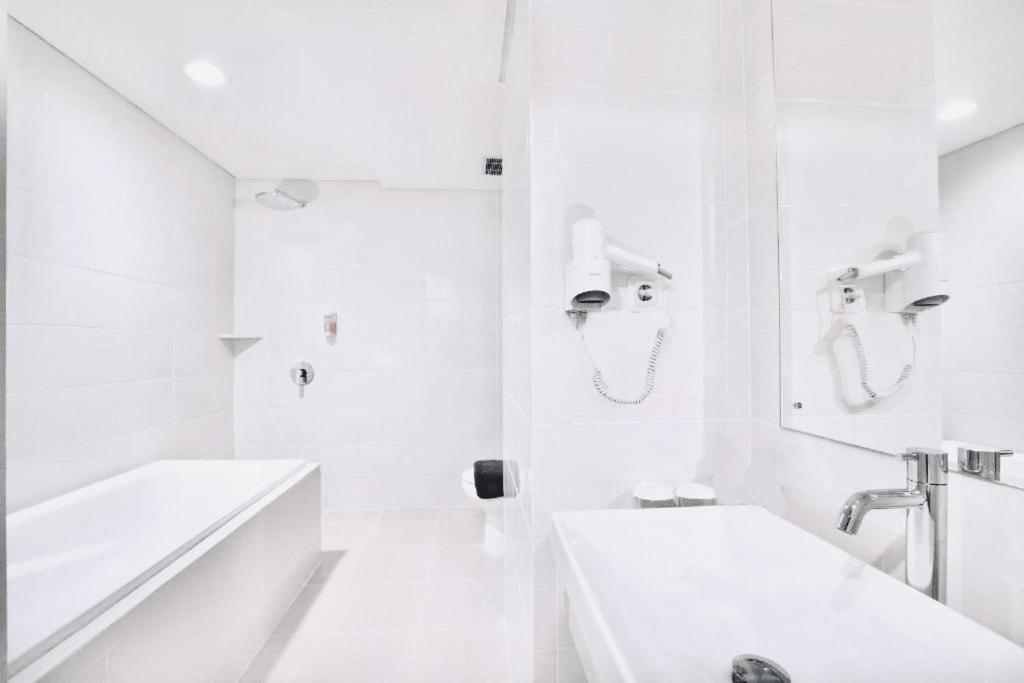 เฟฟโฮเต็ล รุงกุต สุราบายา Hotel ภายนอก รูปภาพ