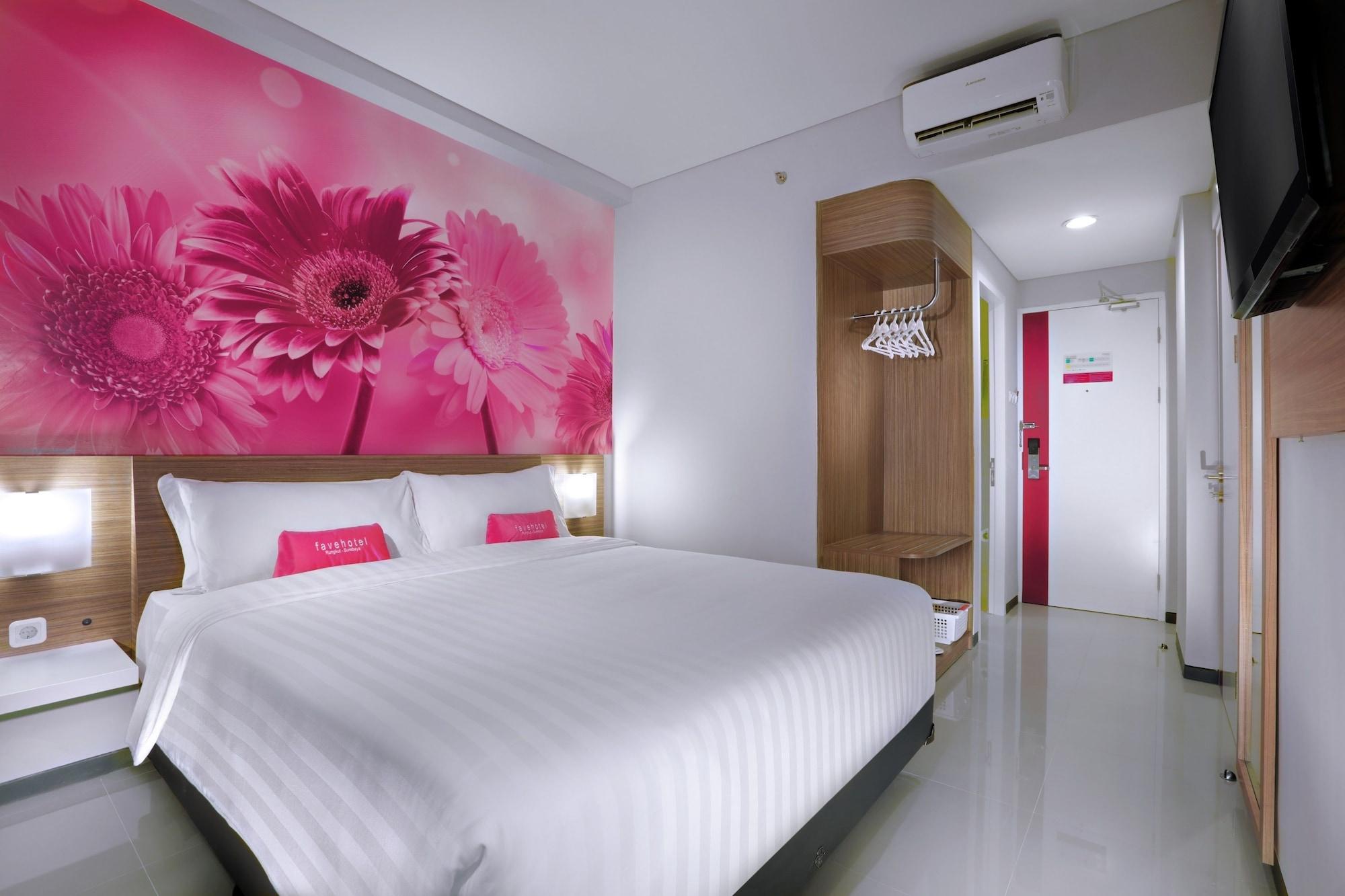 เฟฟโฮเต็ล รุงกุต สุราบายา Hotel ภายนอก รูปภาพ