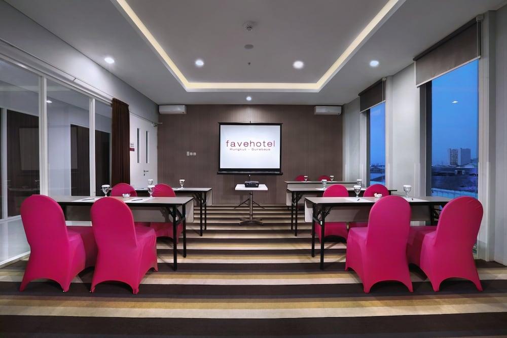 เฟฟโฮเต็ล รุงกุต สุราบายา Hotel ภายนอก รูปภาพ